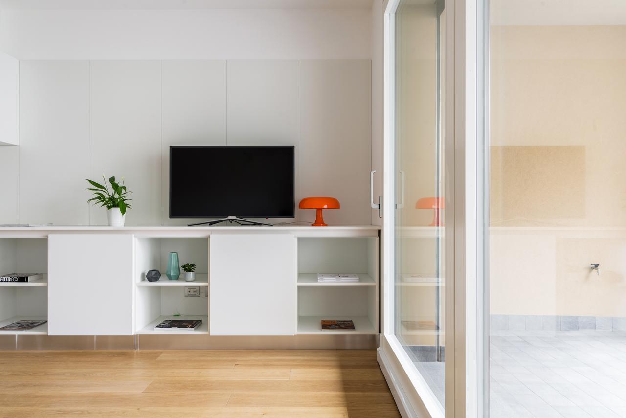 Altido Lovely 1-Bed Flat With Balcony & Free Parking Милан Экстерьер фото
